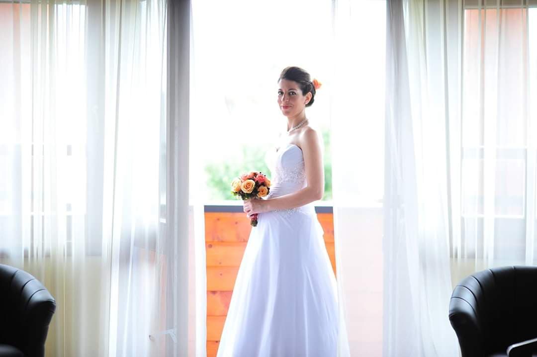 Pocakosan ment férjhez