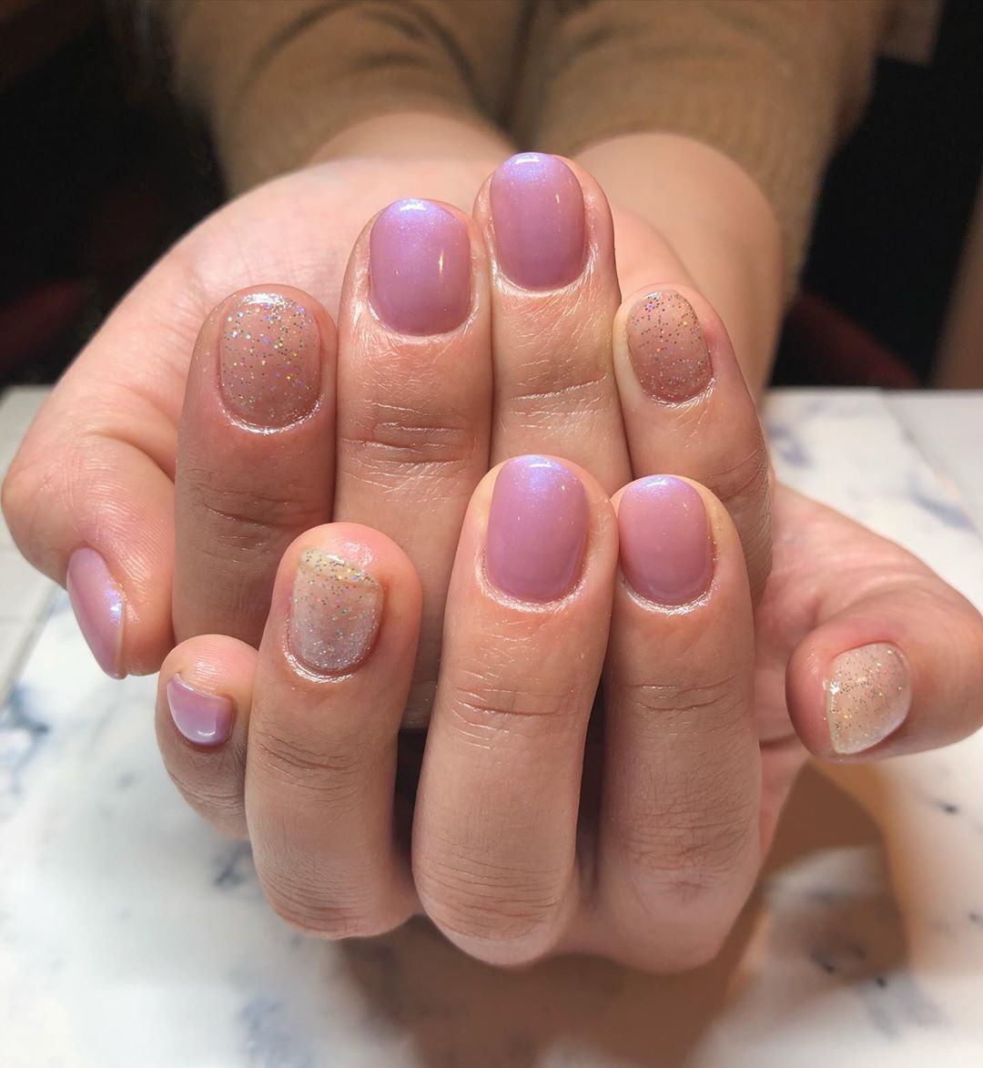 csillámos rövid köröm