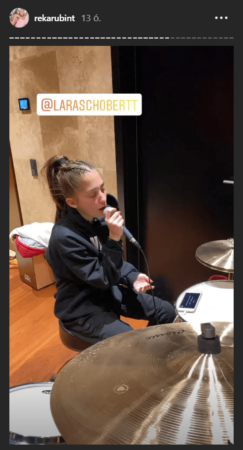 Schobert Lara sokat gyakorolt az Álarcos énekes előadásaira