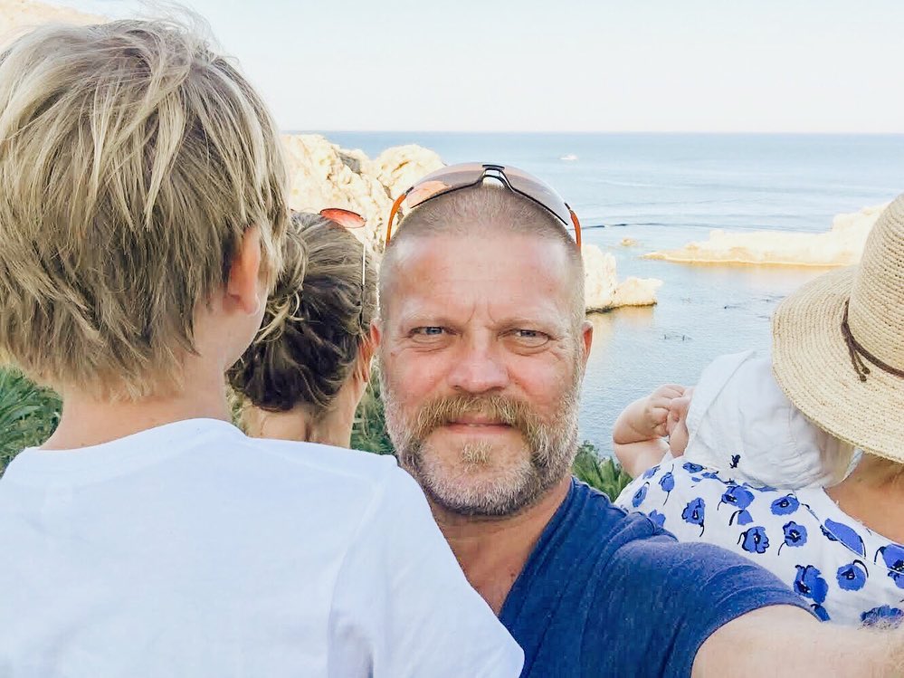 Szabó Győző mutatott is családi képet meg nem is (Fotó: Instagram)