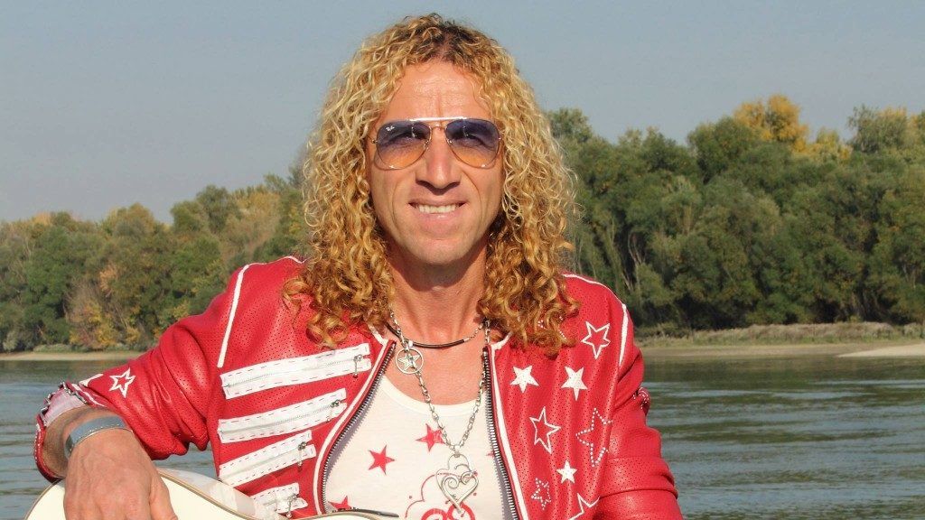 Balázs Pali göndör fürtökkel (Fotó: Facebook)