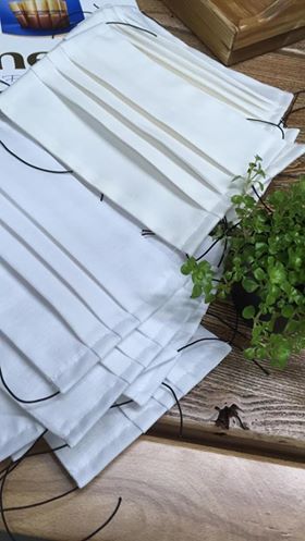 „Kivarrtam magamból a dühömet a rohadt vírus ellen, az elkeseredettségemet, hogy munkanélküli lettem” – maszkvarró terápia Orosházán