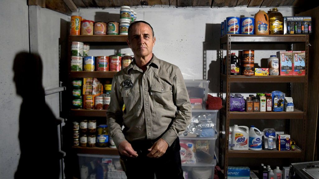 Drew Miller prepper, nyugat-virginiai házának pincéjében (Fotó: Michael S. Williamson/The Washington Post)