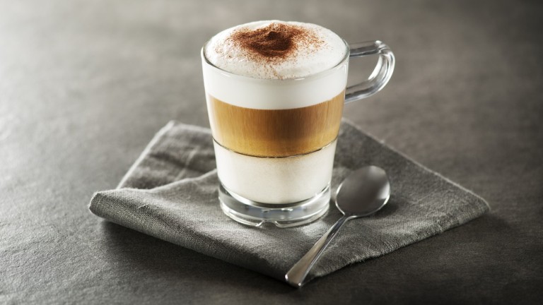 Ha a látvány is számít, ígyál macchiato-t! Sok mindenben hasonlít a cappucino-hoz, de a lényeg itt is a finom különbségekben van.