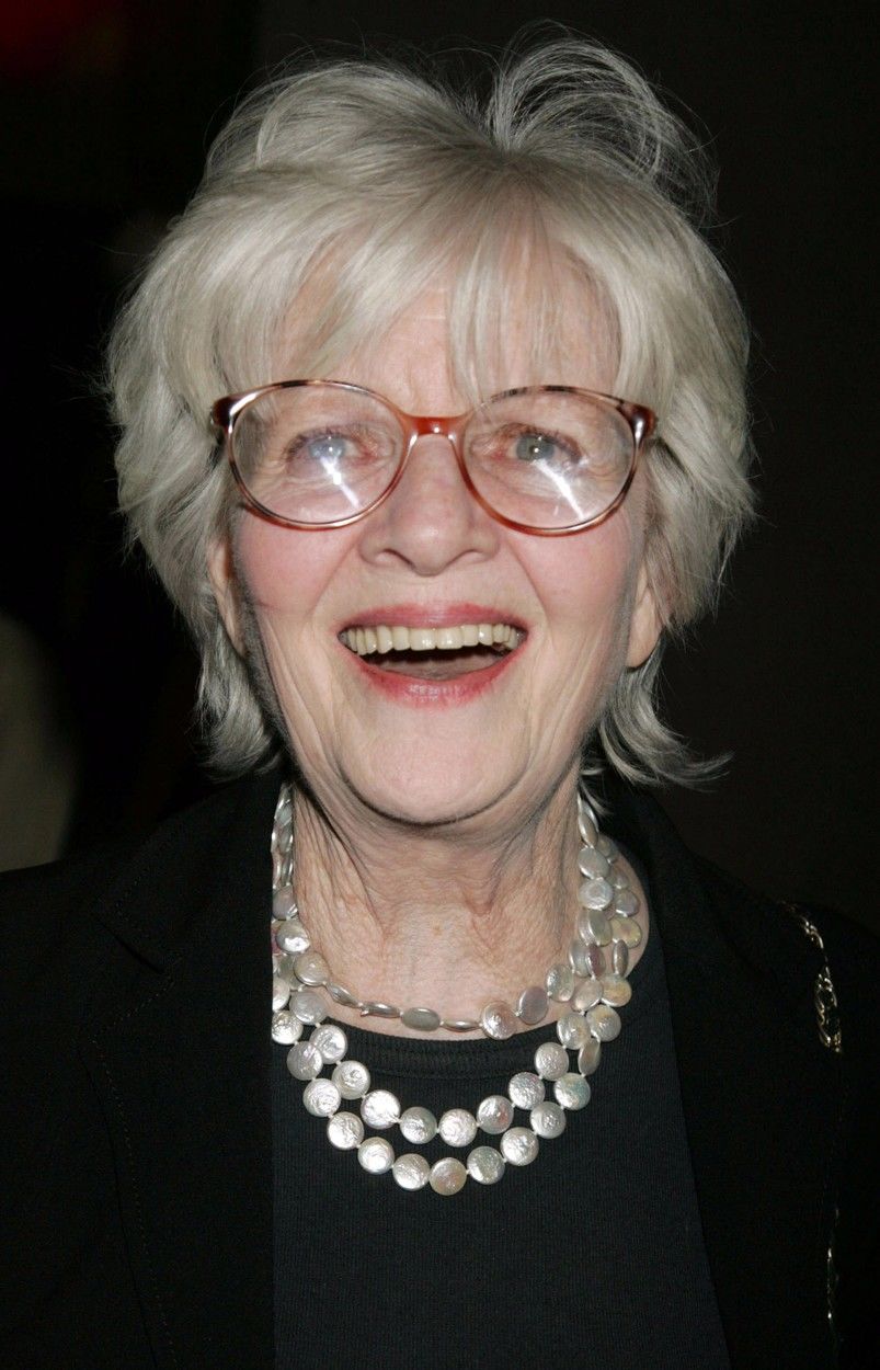 elhunyt ATRICIA BOSWORTH