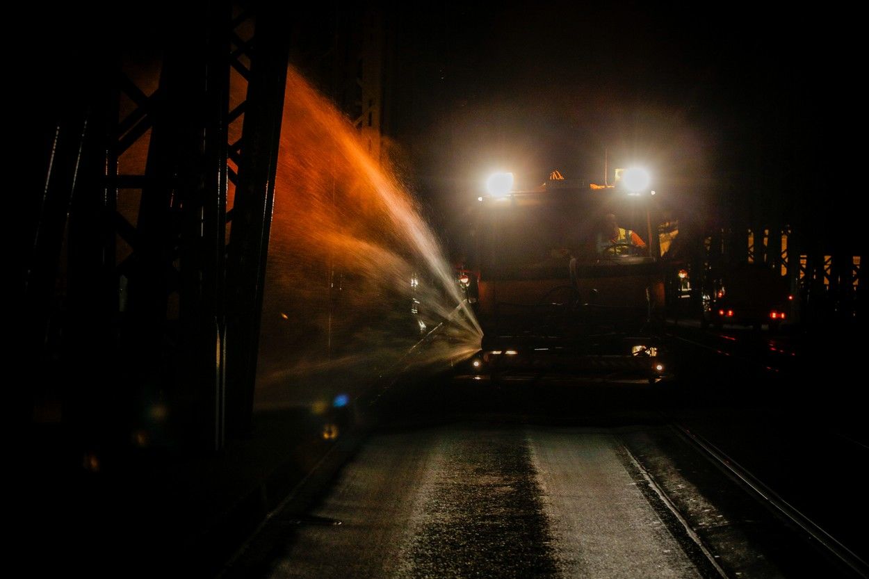 Koronavírus Budapesten: Lemosták a Szabadság hidat