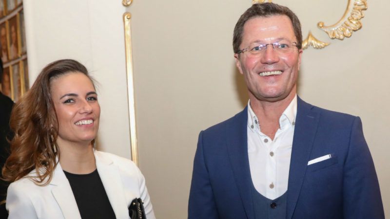 Stohl András és párja, Vica