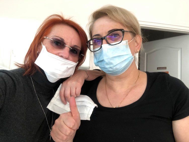 „Kivarrtam magamból a dühömet a rohadt vírus ellen, az elkeseredettségemet, hogy munkanélküli lettem” – maszkvarró terápia Orosházán