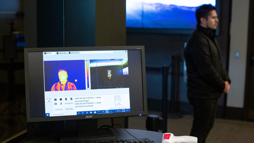 Fertőtlenítőkabint tesztenek a hongkongi reptéren