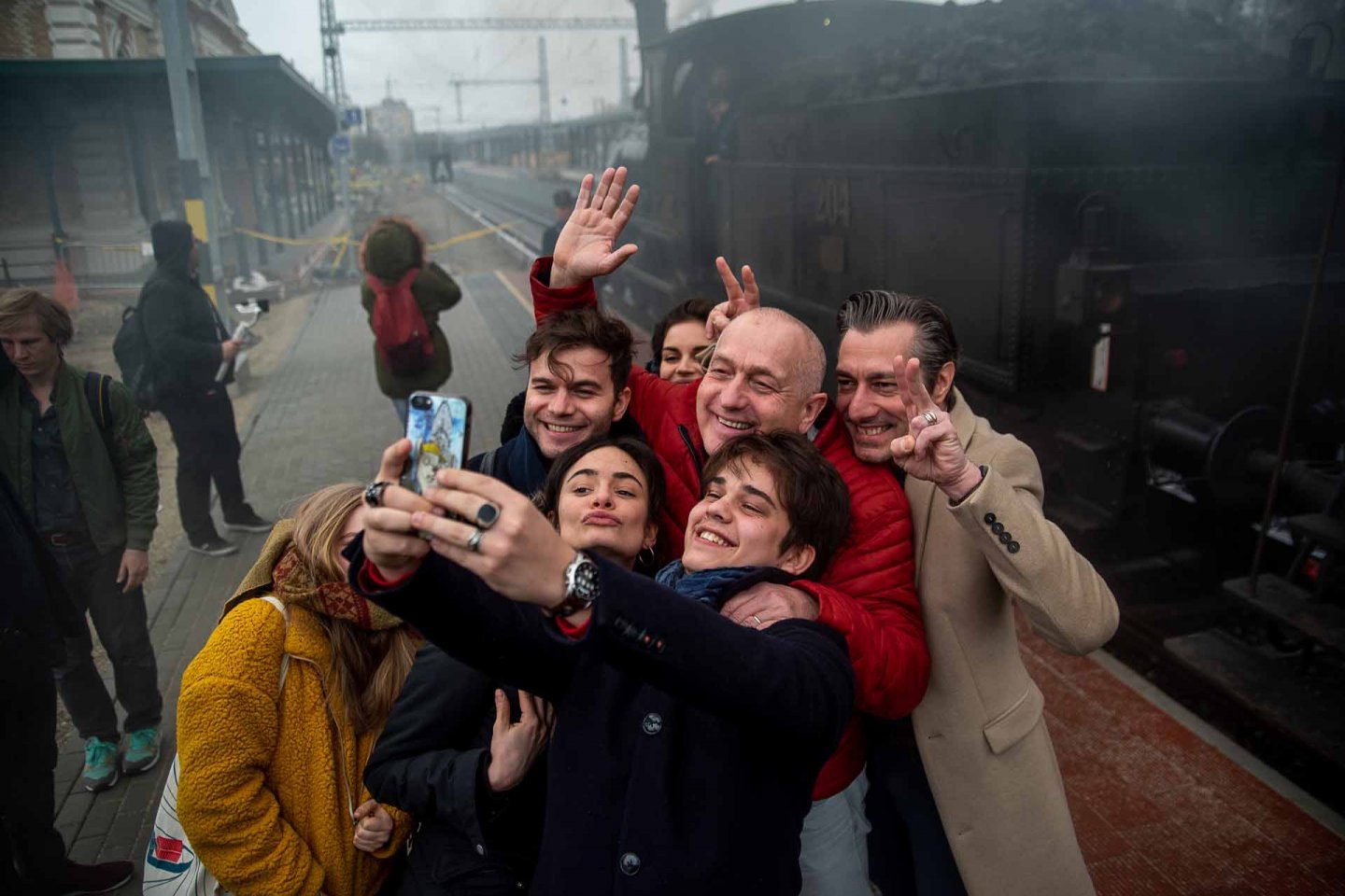 A Bátrak földje szereplői a beszállás előtt (Fotó: Bielik István/RTL Klub)
