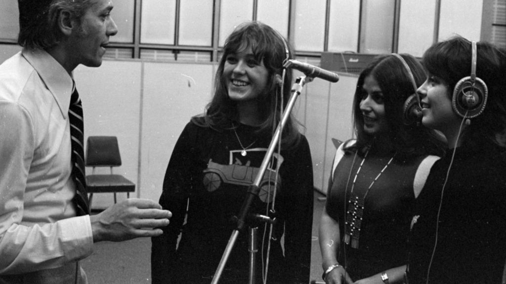 Cspregi Éva 18 éves mosolya levesz a lábadról