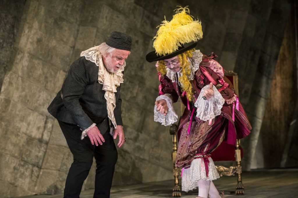 Apa és fia egy darabban