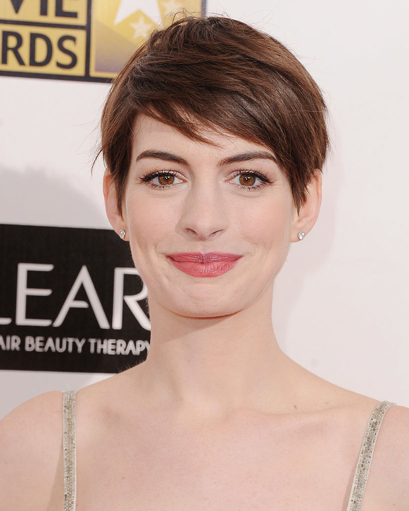 Anne Hathaway rövid hajjal