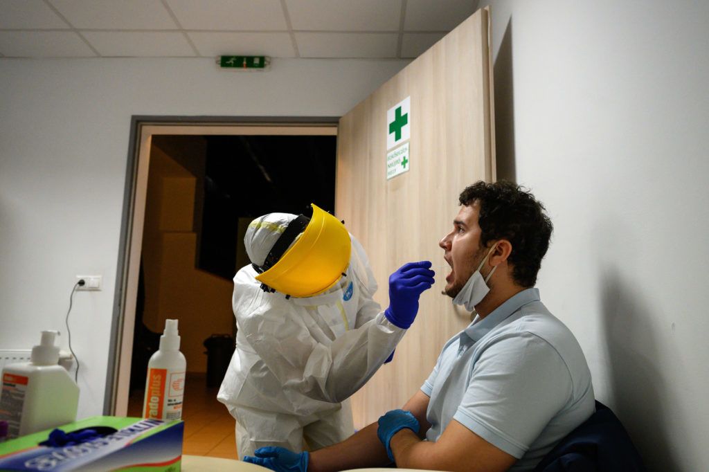 30 különféle koronavírus-kutatás folyik az SZTE-n