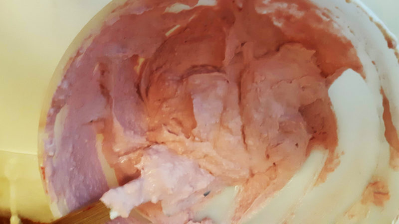 Málnakrém túróval, tejszínhabbal