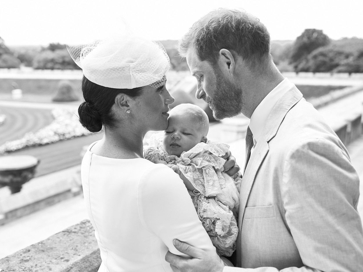 Harry herceg és Meghan hercegné a keresztelőn Archie Harrison Mountbatten-Windsor néhány hónapos volt ekkor