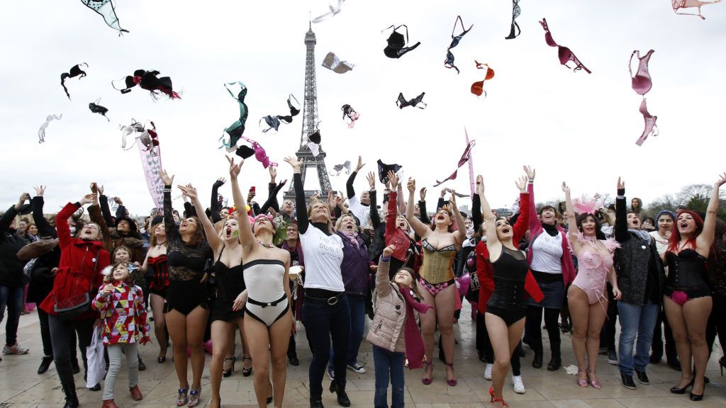 Melltartó nélküli világ vár ránk