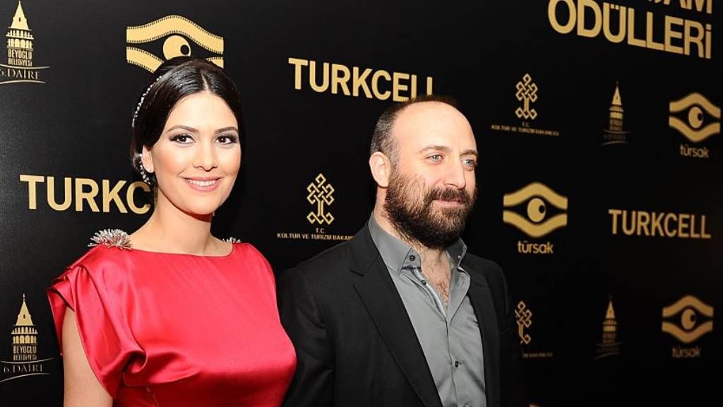 Megszületett Bergüzar Korel és Halit Ergenç második gyermeke