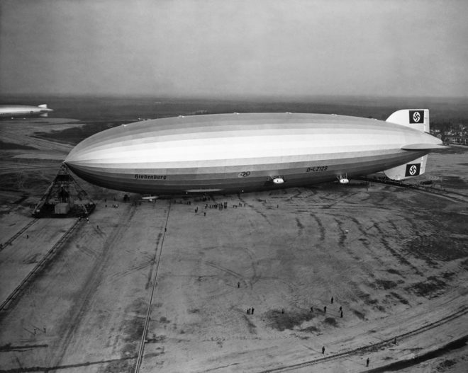 A Hindenburg léghajó Lakehurstban