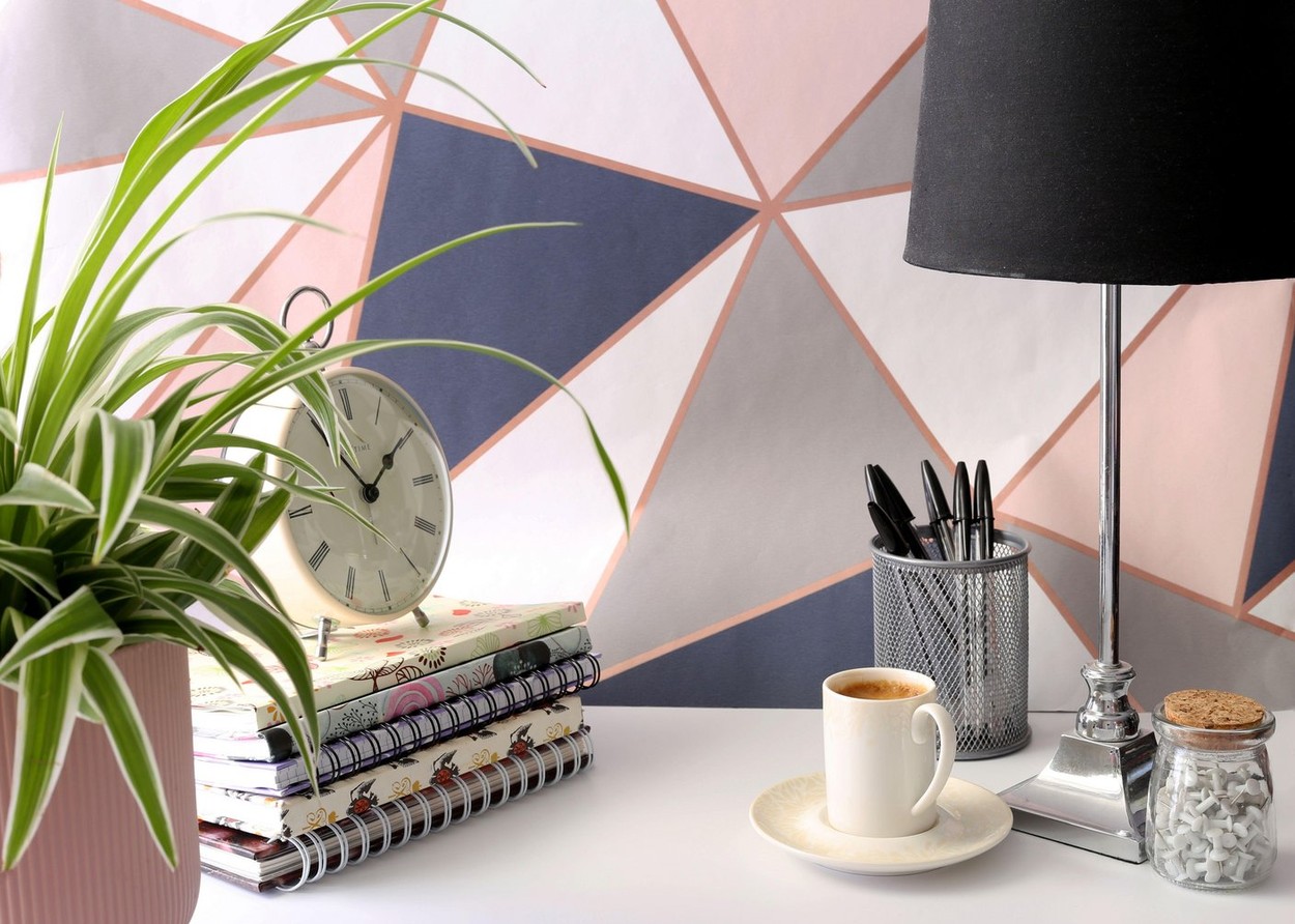 Ha a home office nem csak pár napról szól, érdemes egy picit feldobni a környezetet, amiben otthonról dolgozunk.