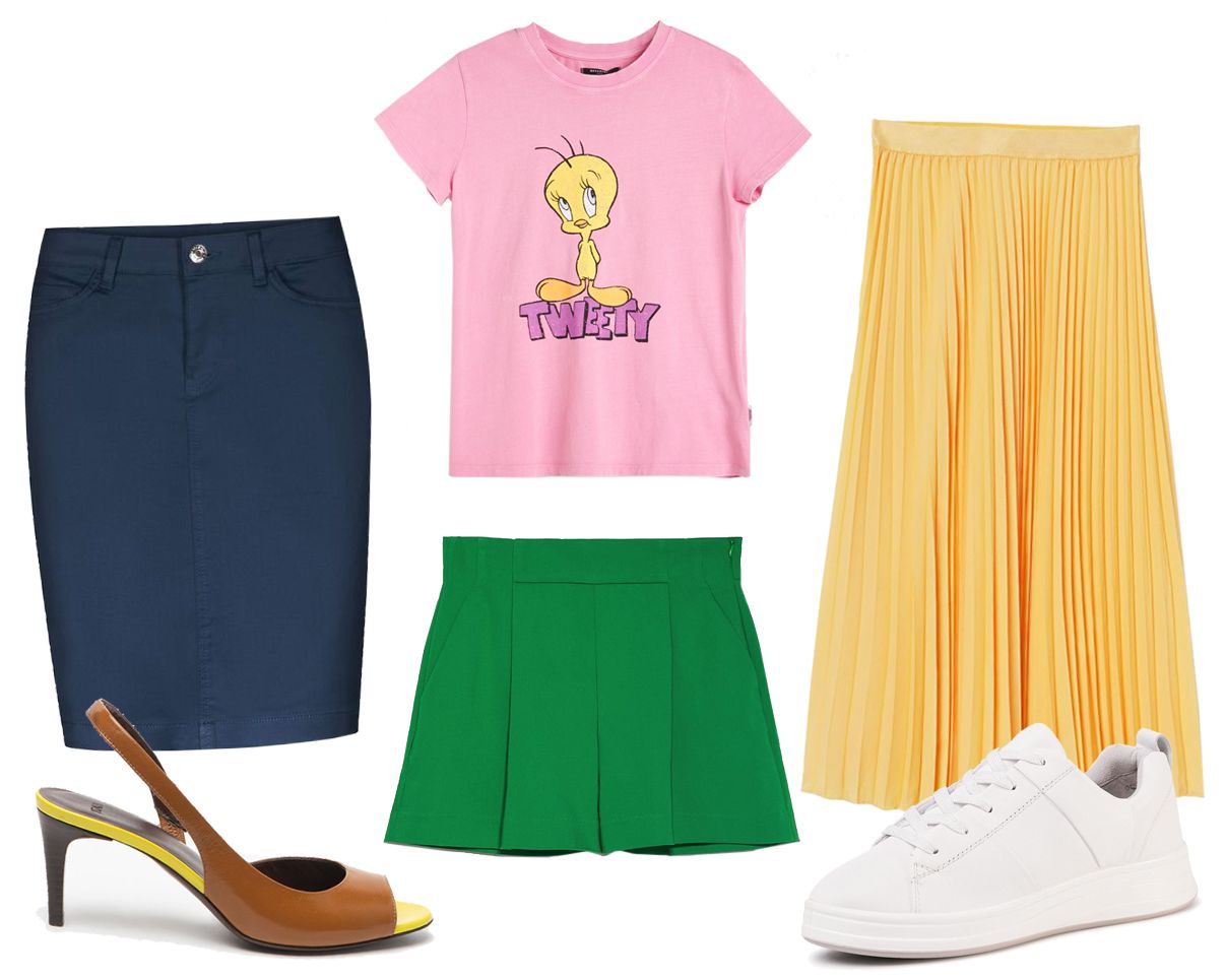 A razfilm mintás felsők cukiságát tompíthatod, ha nőies darabokat választasz hozzájuk.