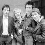 A Sex Pistols tagjai: John Joseph Lydon, művésznevén Johnny Rotten, Paul Cook, John Simon Ritchie, művésznevén Sid Vicious, és Steve Jones.