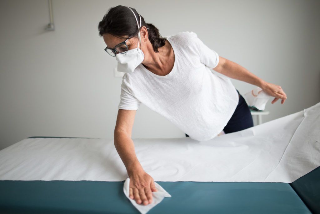 Nyitottak a szakrendelők, de elég nagy a káosz