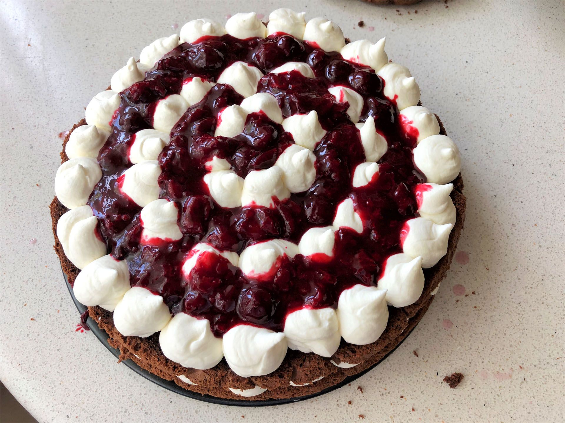 Feketeerdő torta: a meggyes sütik királynője