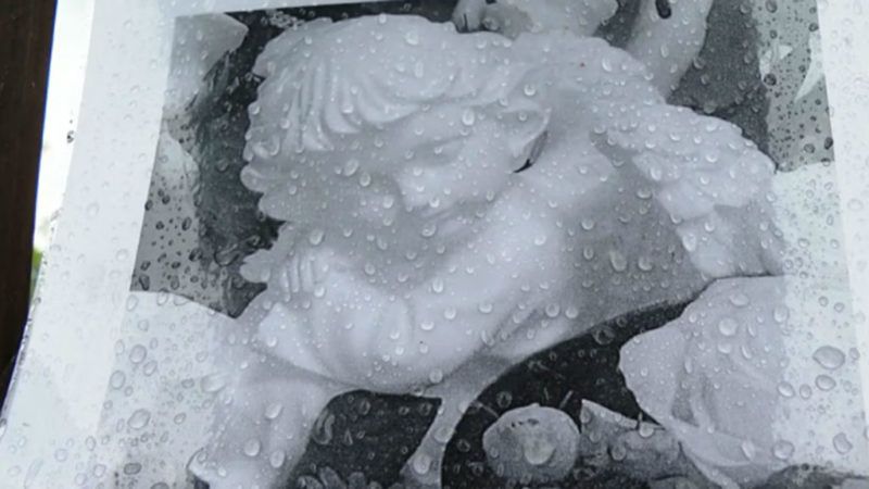 ellopott angyalka szobor