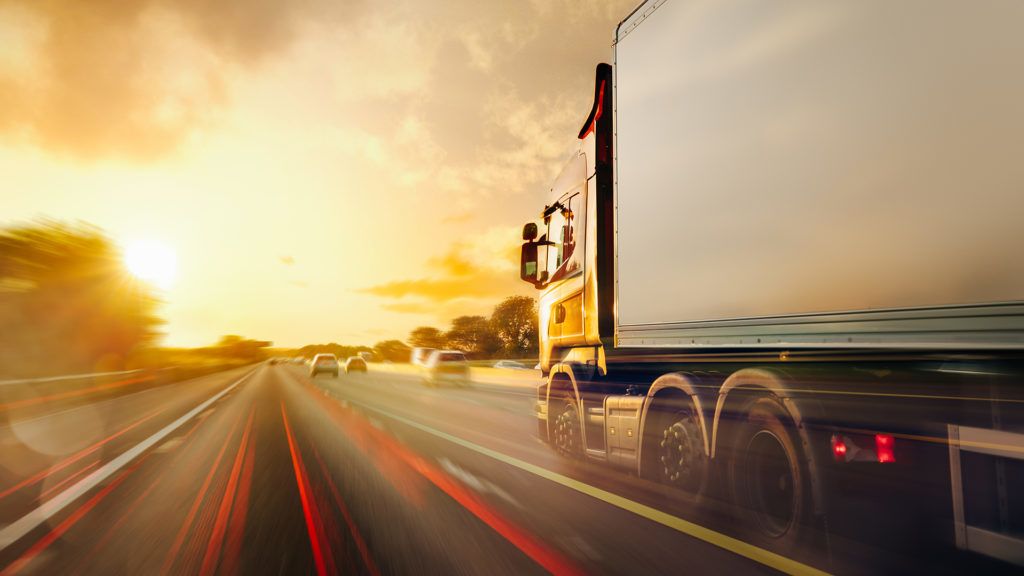 Tolatni kezdett az autópályán az ámokfutó autós