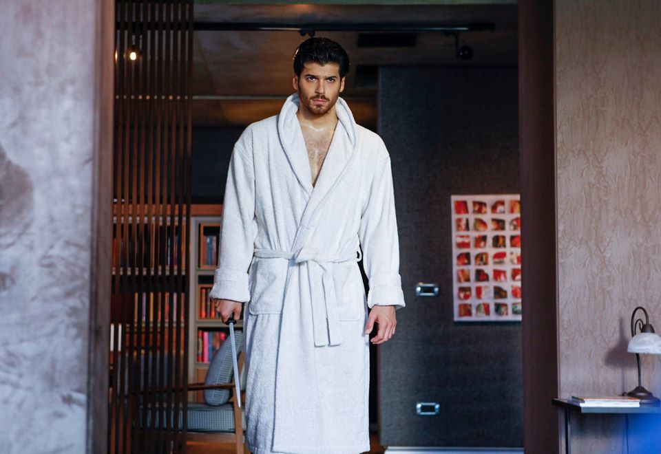 Can Yaman az egyik legvonzóbb török sztár