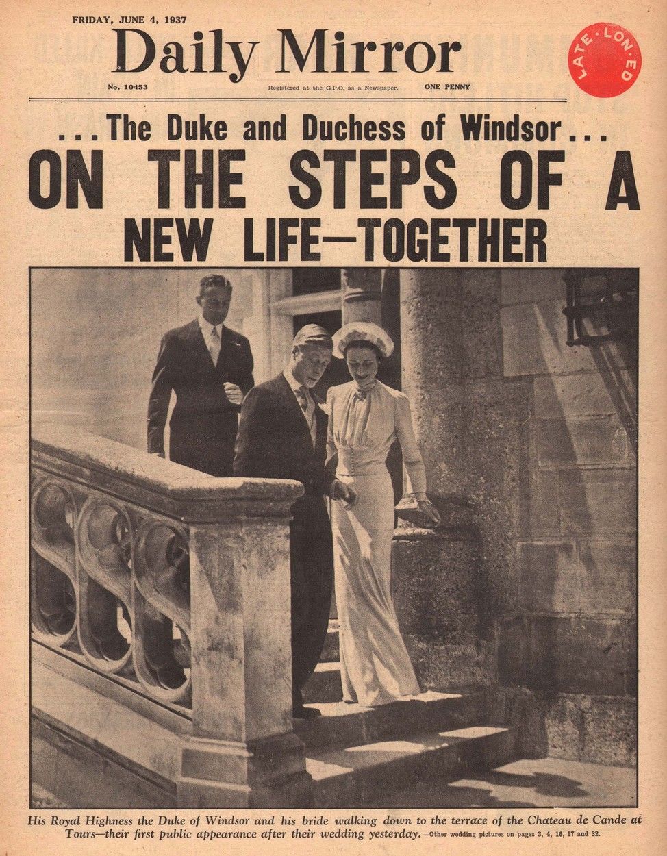 A Daily Mirror részletes tudósítást közölt Wallis Simpson és VIII. Eduárd brit király esküvőjéről.