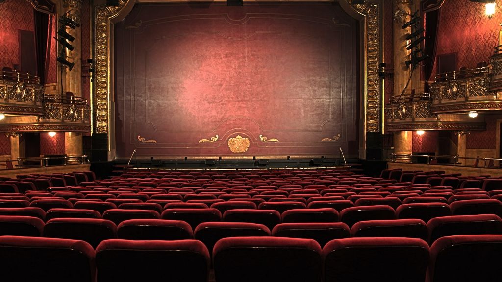 A vészhelyzet lejártával, június közepétől újranyithatnak a színházak, mozik