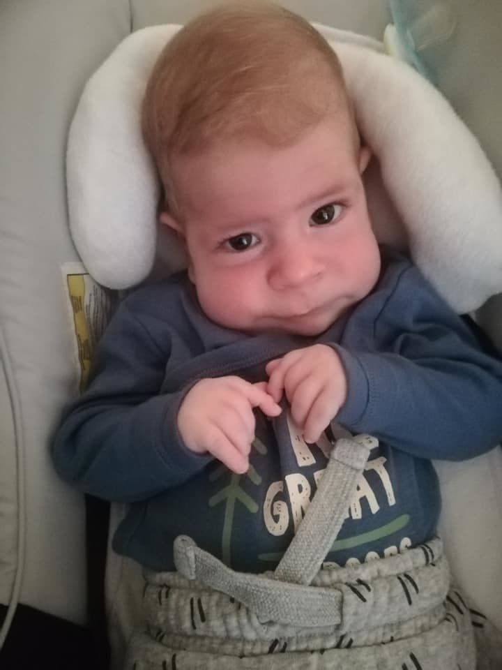 A kis Zsombor a segítségedre vár (fotó: Burinda Szűcs Szabina Facebook oldala)