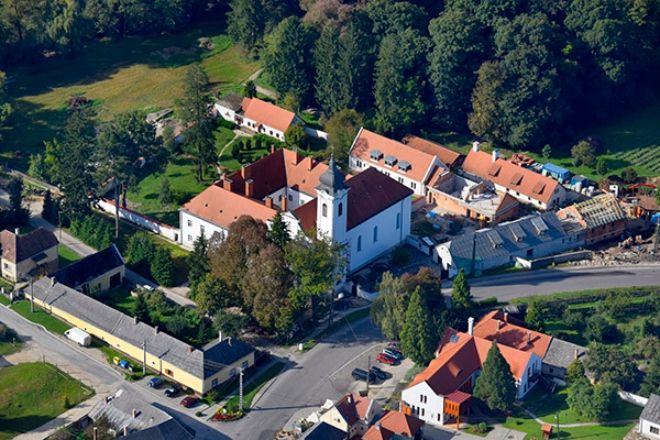 Látnivalókat mutatunk a Balaton északi partján