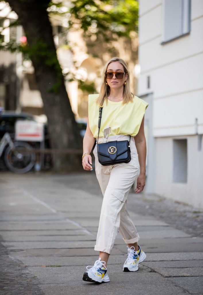 Válltöméses póló street style