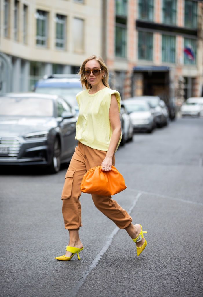 Válltöméses póló street style