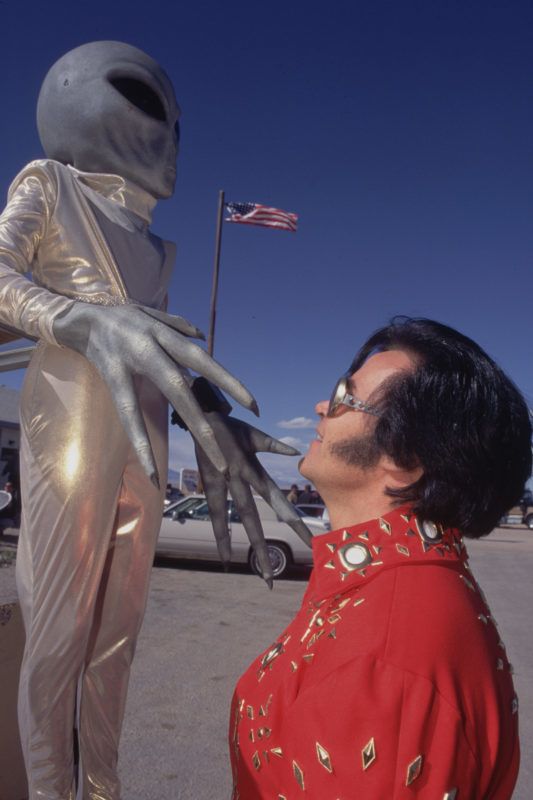 Elvisnek látomásai is voltak az idegenekkel