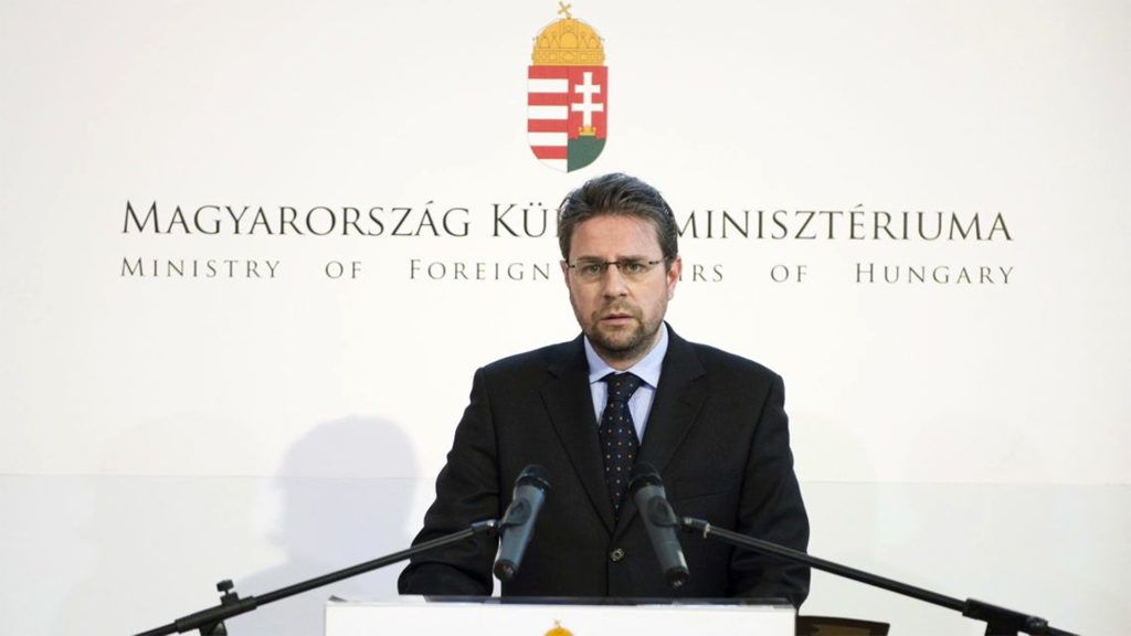 Bűnösnek vallotta magát a pedofíliával vádolt perui nagykövet