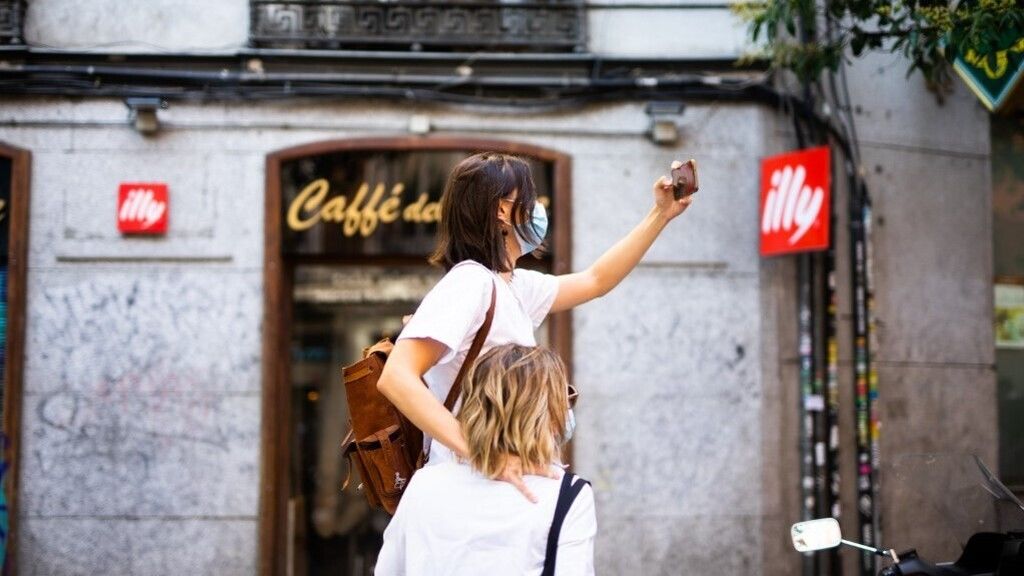 Madridban az utcán is kötelező lesz a maszkviselés