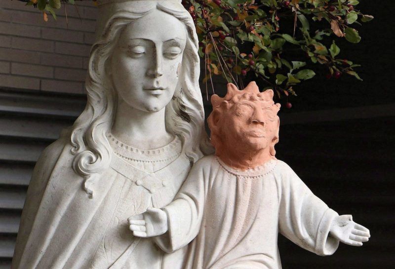 A kis Jézus új feje 