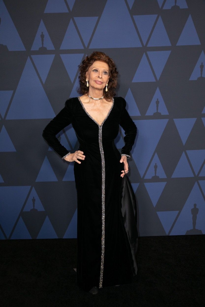 Sophia Loren alakja hibátlan