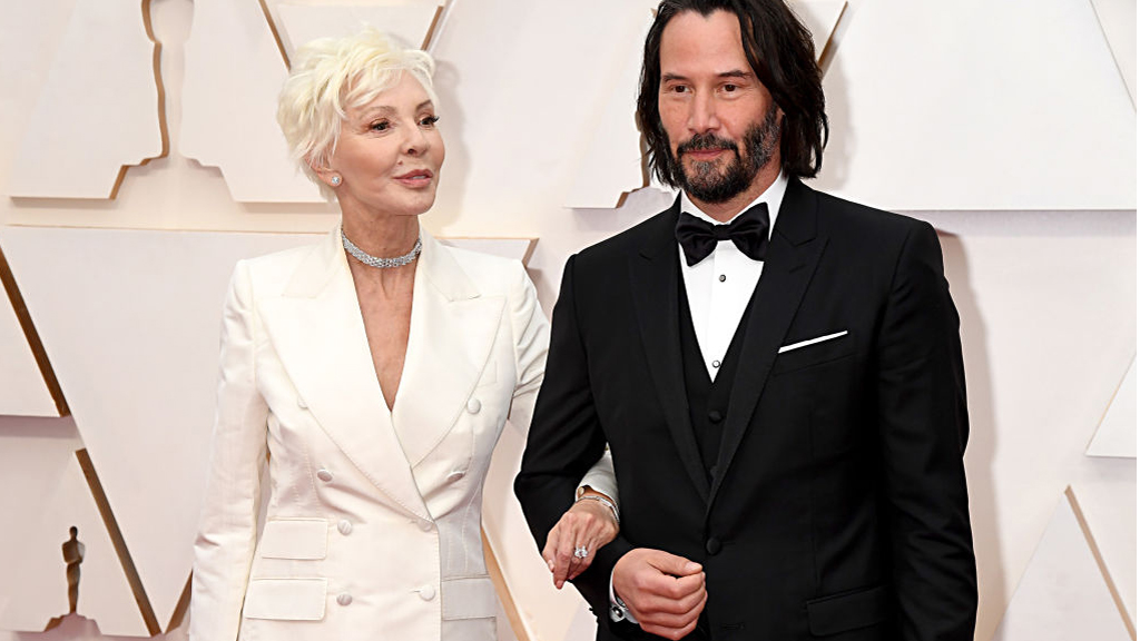 Idén februárban ennyire parádésan néztek ki, amikor végigsétáltak édesanyjával a vörös szőnyegen (Fotó: Getty Images)