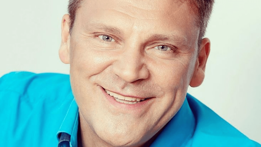 Kósa L. Adolf akkor és most