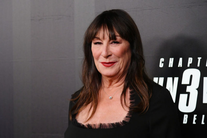  Anjelica Huston 