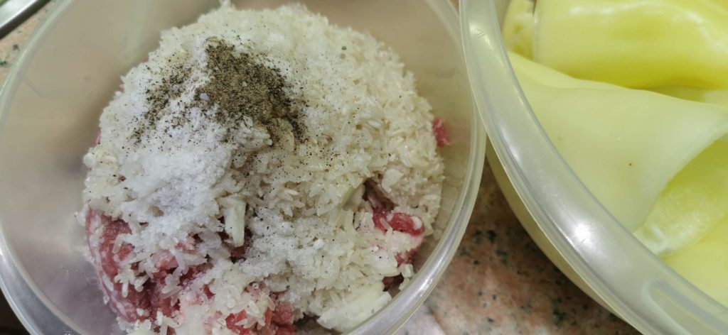 Töltelék töltött paprikába