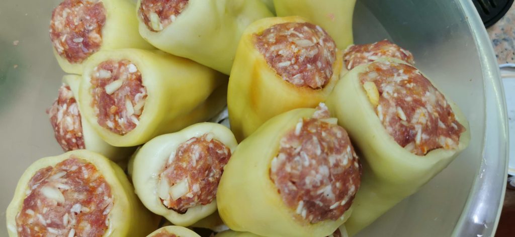 Töltött paprika főzés előtt