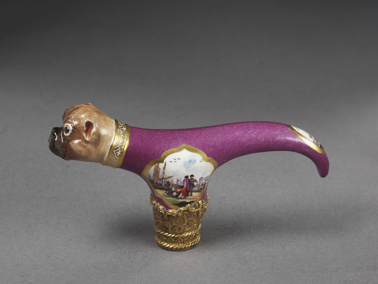Kändler mopszos sétapálcafogantyúja a 18. század közepéről (fotó: collections.vam.ac.uk)