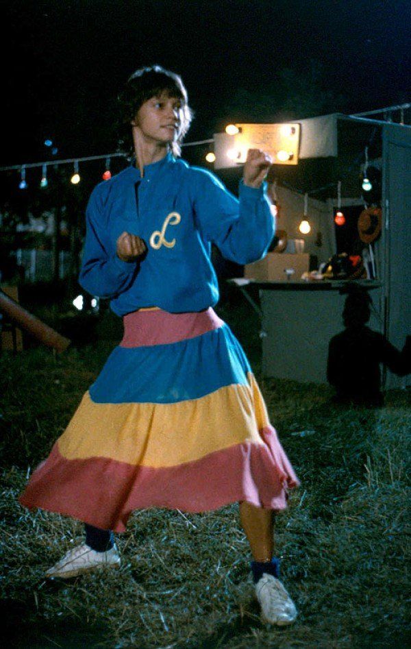 Görbe Nóra, mint Linda