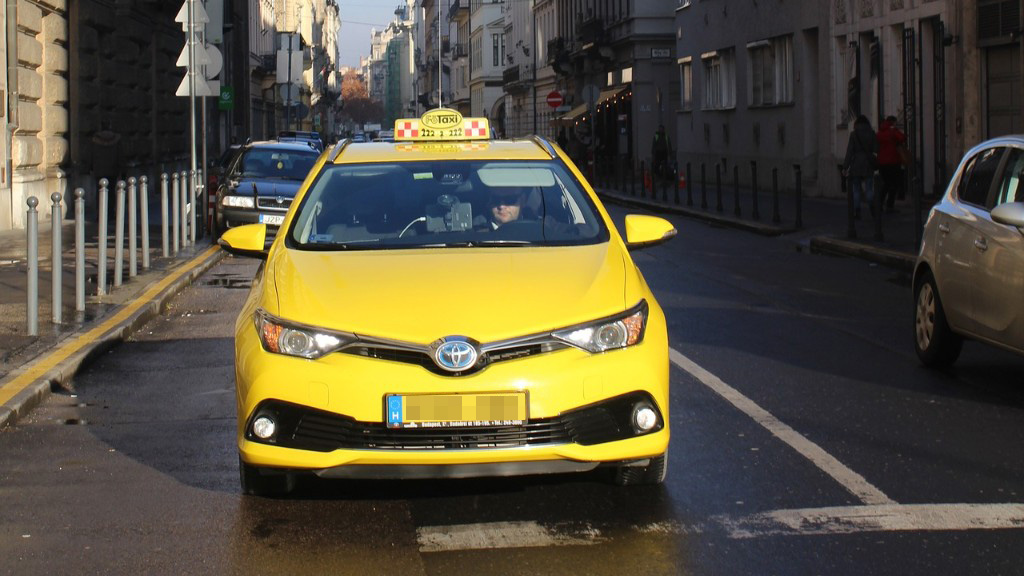 Erzsébetváros bünteti a hangos taxisokat